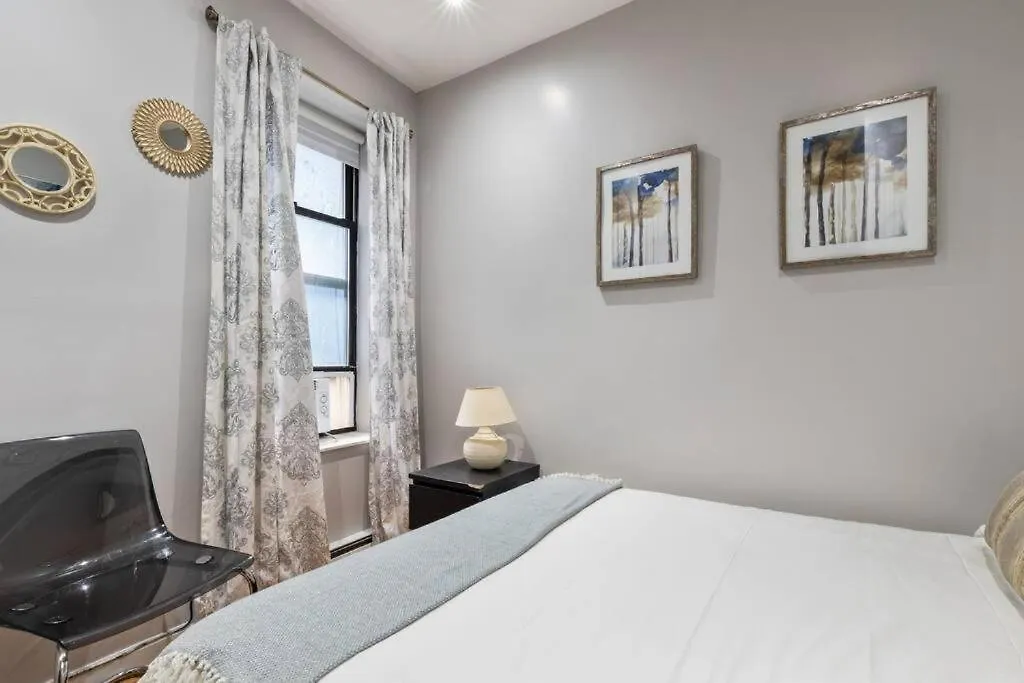 Spacious 4 Bedroom Apartment New York